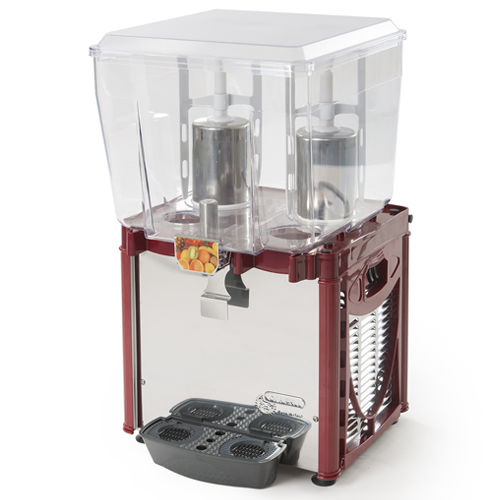 Compact chilled beverage dispenser